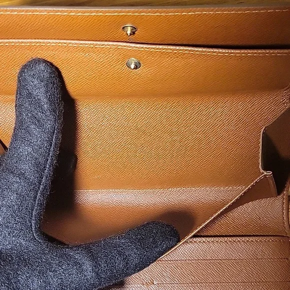 Louis Vuitton Monogran Canvas Porte Tresor International Wallet - Picture 15 of 16